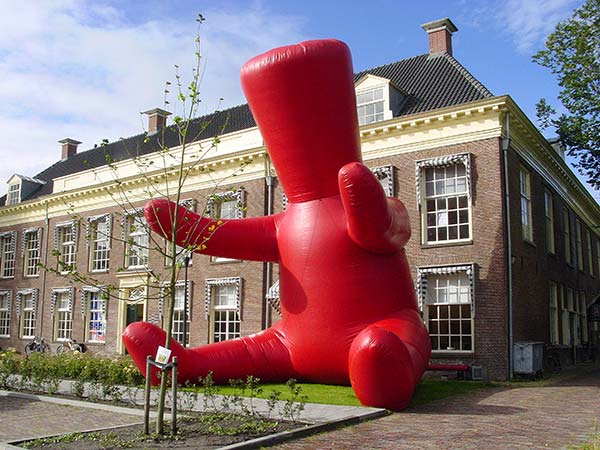 groenewoud/buij beu sculpture inflatable bogeyman